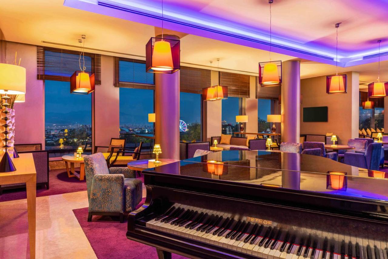 Hotel Celik Palas Convention Center & Thermal Spa Bursa Bagian luar foto The lounge at the Sheraton Istanbul