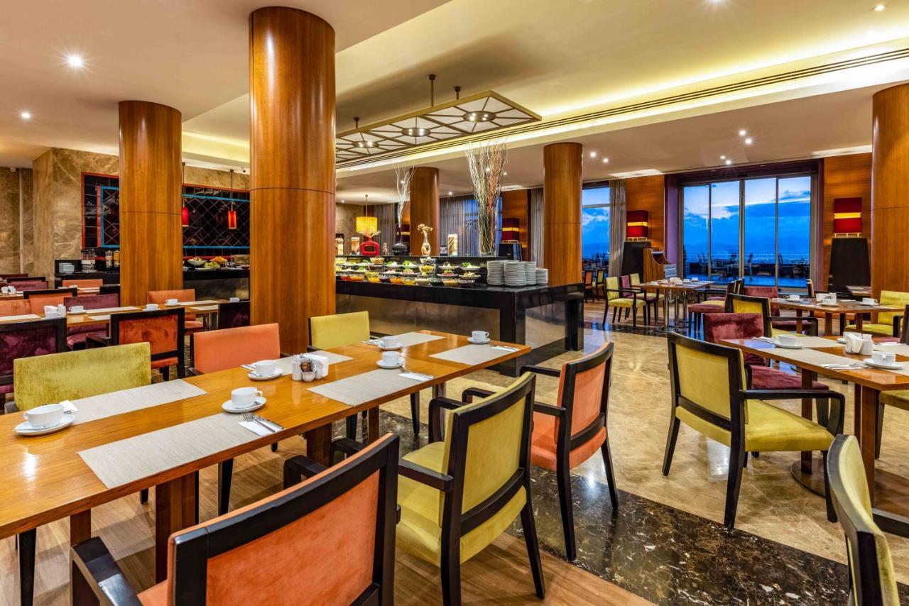 Hotel Celik Palas Convention Center & Thermal Spa Bursa Bagian luar foto The restaurant